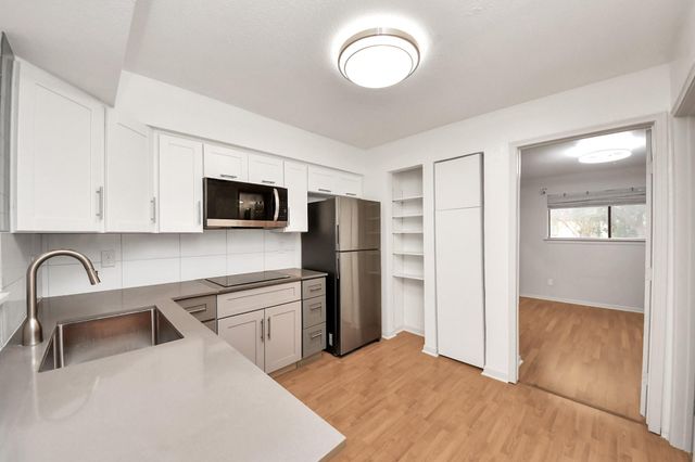 2425 Holly Hall Street C54, Houston, TX 77054