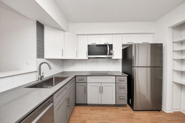 2425 Holly Hall Street C54, Houston, TX 77054