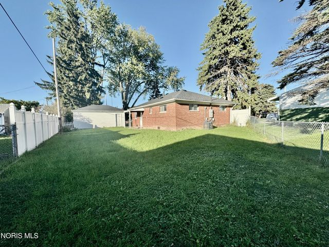 2716 112th Street, Toledo, OH 43611