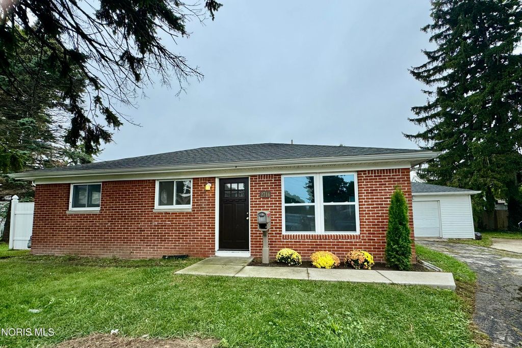 2716 112th Street, Toledo, OH 43611