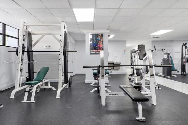 600 Parkview Dr 227, Hallandale Beach, FL 33009