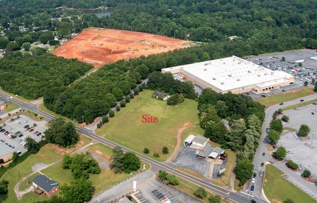 222 Brown Road, Anderson, SC 29621