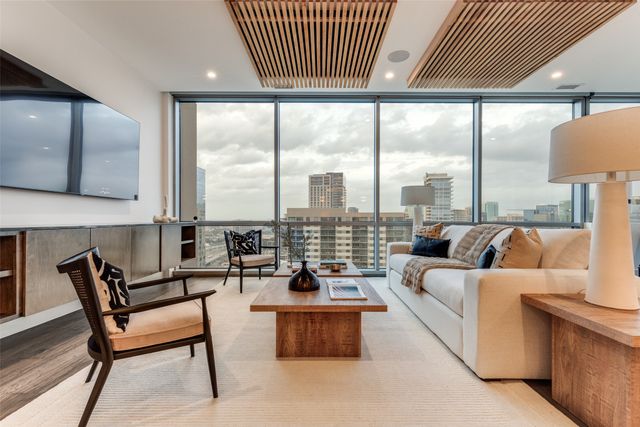 2200 Victory Avenue 2107, Dallas, TX 75219