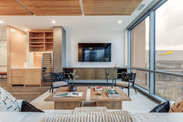 2200 Victory Avenue 2107, Dallas, TX 75219