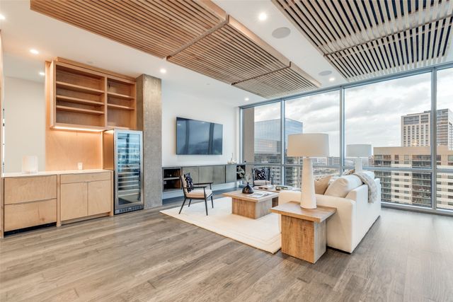 2200 Victory Avenue 2107, Dallas, TX 75219