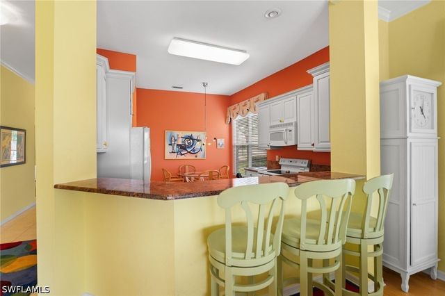 1843 Leamington LN, Naples, FL 34109