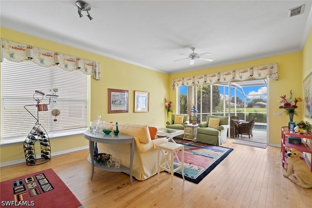 1843 Leamington LN, Naples, FL 34109