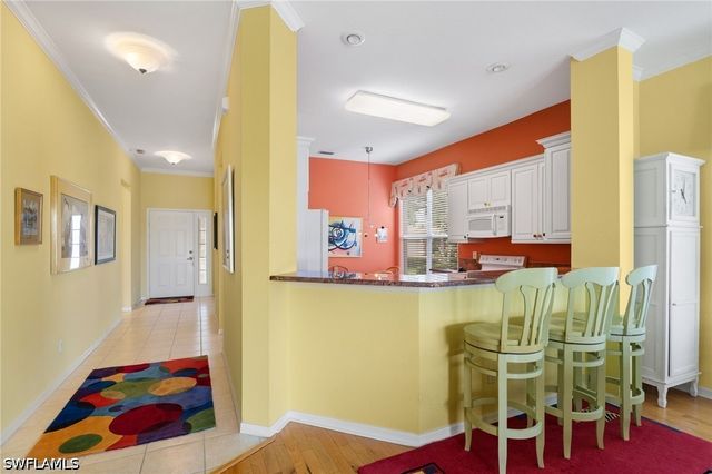 1843 Leamington LN, Naples, FL 34109