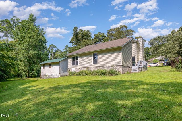 5700 Eagle Pass Circle, Fayetteville, NC 28304