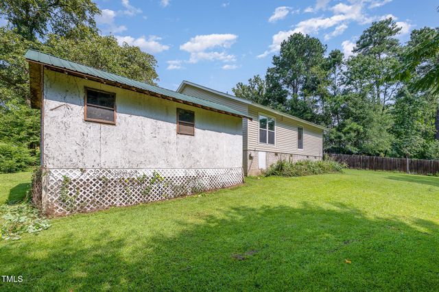 5700 Eagle Pass Circle, Fayetteville, NC 28304