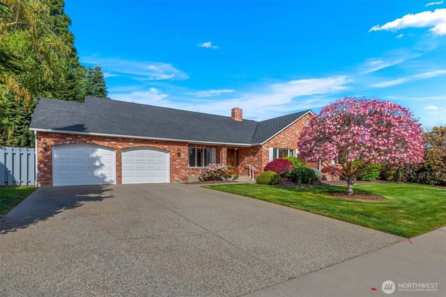 6 Sunburst Street, Wenatchee, WA 98801