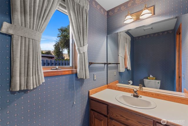 6 Sunburst Street, Wenatchee, WA 98801