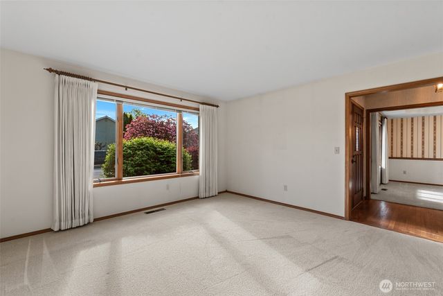 6 Sunburst Street, Wenatchee, WA 98801