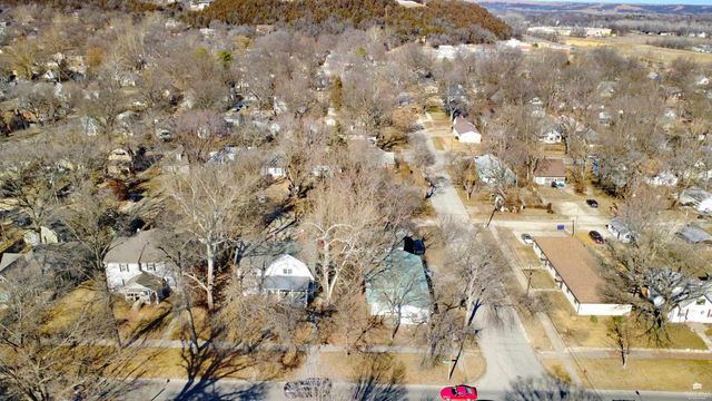 508 Bluemont Avenue, Manhattan, KS 66502