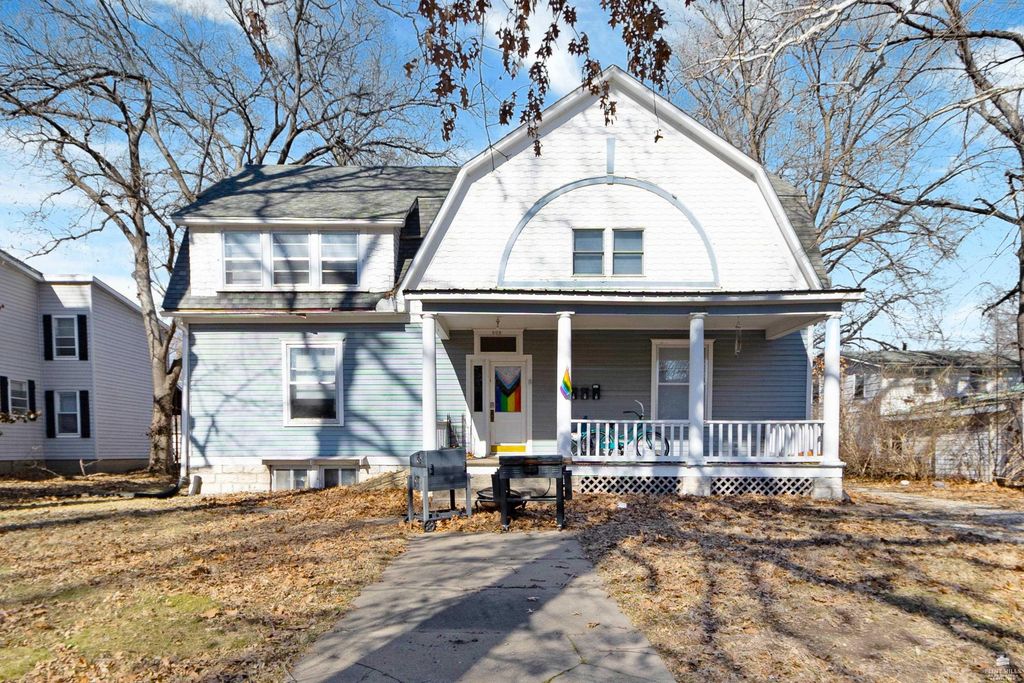 508 Bluemont Avenue, Manhattan, KS 66502