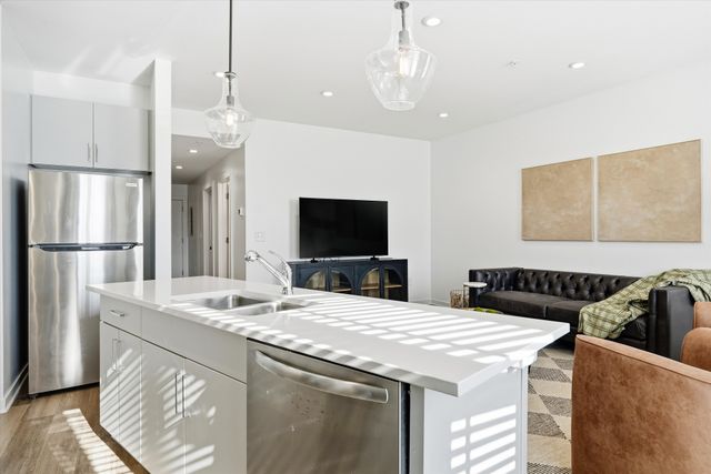 707 26th Ave N Apt 204, Nashville, TN 37208