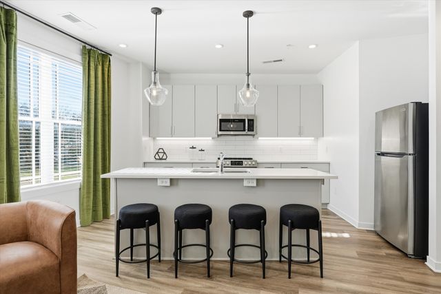 707 26th Ave N Apt 204, Nashville, TN 37208