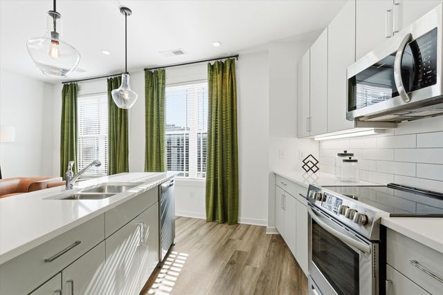 707 26th Ave N Apt 204, Nashville, TN 37208