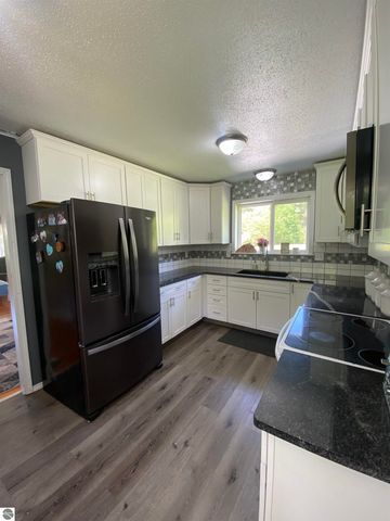 737 Sensabaugh Road, Lupton, MI 48635