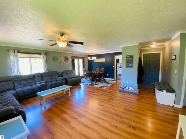 737 Sensabaugh Road, Lupton, MI 48635