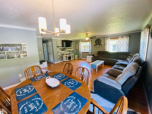 737 Sensabaugh Road, Lupton, MI 48635