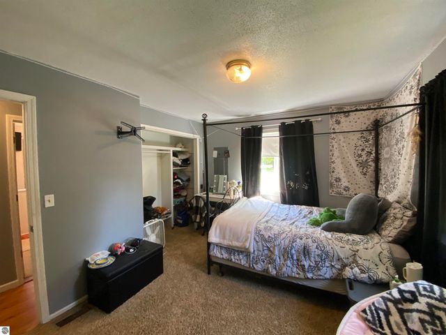 737 Sensabaugh Road, Lupton, MI 48635