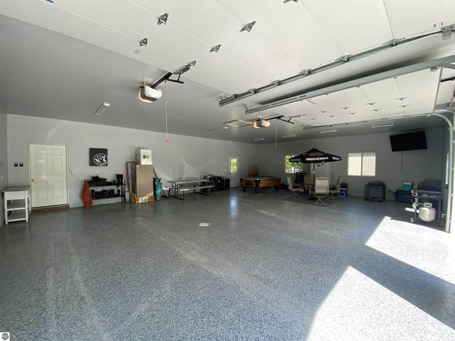 737 Sensabaugh Road, Lupton, MI 48635