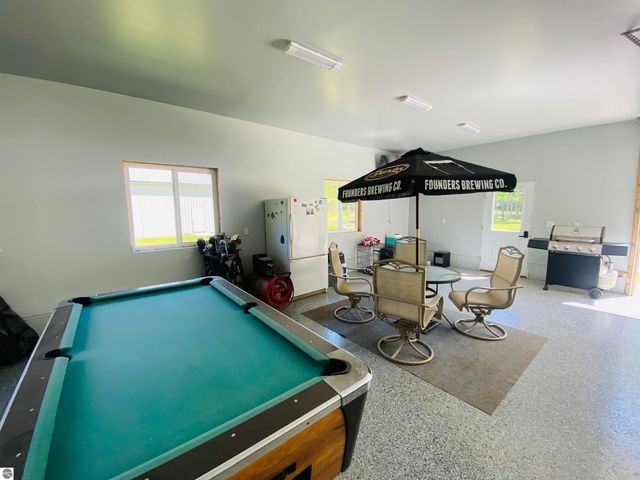 737 Sensabaugh Road, Lupton, MI 48635