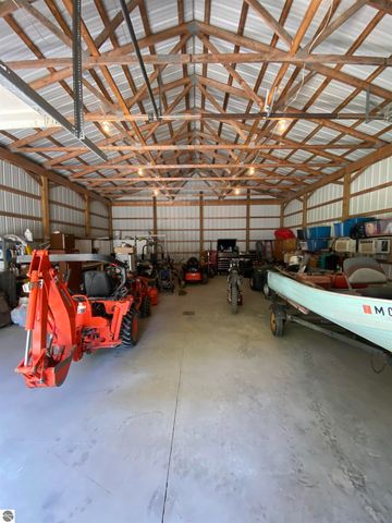 737 Sensabaugh Road, Lupton, MI 48635