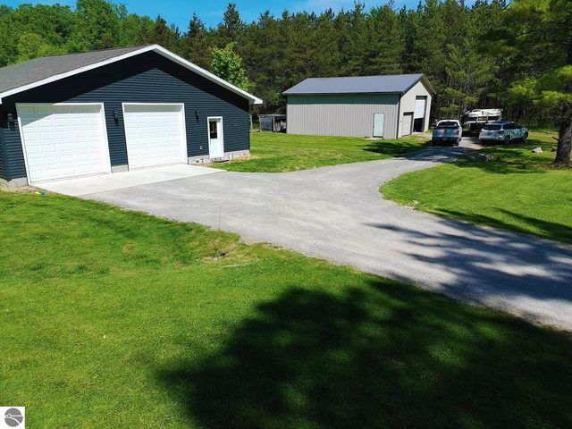 737 Sensabaugh Road, Lupton, MI 48635