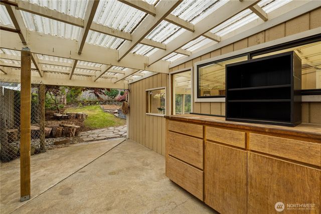 11253 35th Avenue SW, Seattle, WA 98146