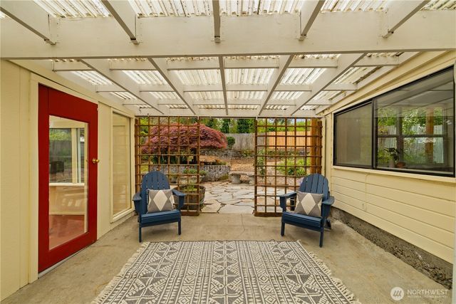 11253 35th Avenue SW, Seattle, WA 98146