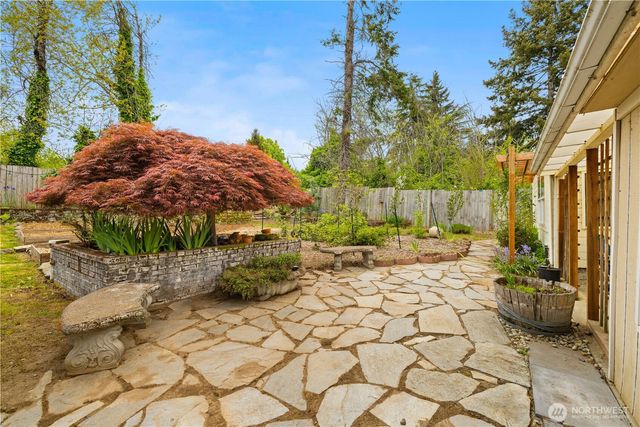 11253 35th Avenue SW, Seattle, WA 98146