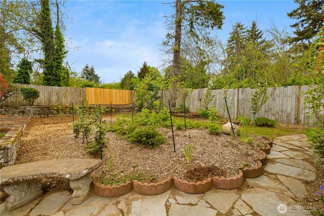 11253 35th Avenue SW, Seattle, WA 98146