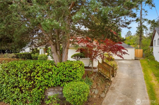 11253 35th Avenue SW, Seattle, WA 98146