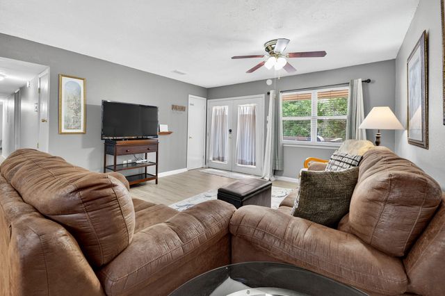 14 6th Street, Shalimar, FL 32579