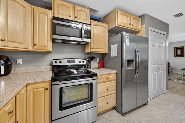 14 6th Street, Shalimar, FL 32579