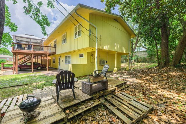 14 6th Street, Shalimar, FL 32579