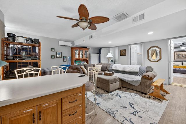 14 6th Street, Shalimar, FL 32579