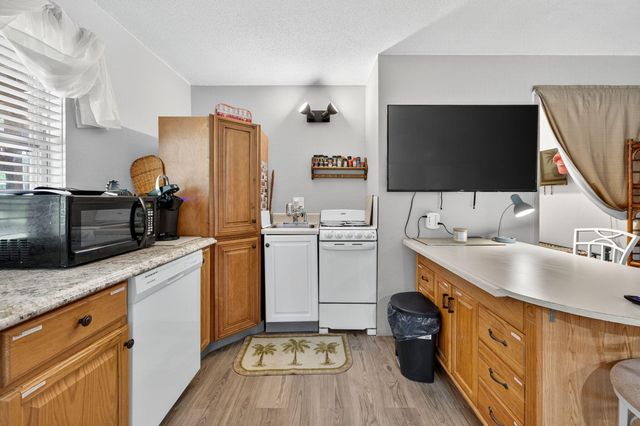 14 6th Street, Shalimar, FL 32579