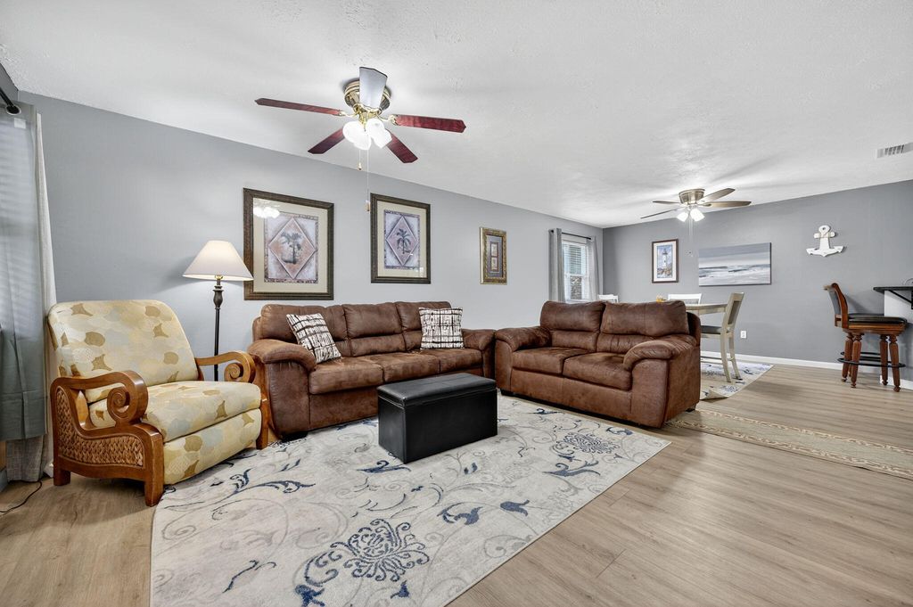 14 6th Street, Shalimar, FL 32579