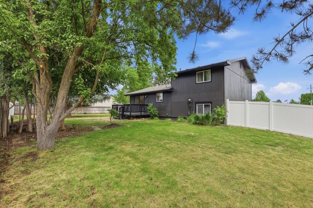2318 S Calvin Rd, Veradale, WA 99037