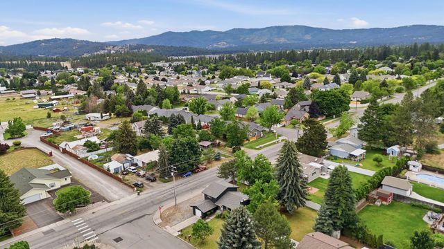 2318 S Calvin Rd, Veradale, WA 99037