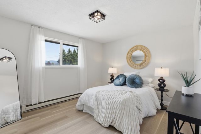 2318 S Calvin Rd, Veradale, WA 99037