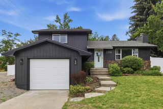 2318 S Calvin Rd, Veradale, WA 99037