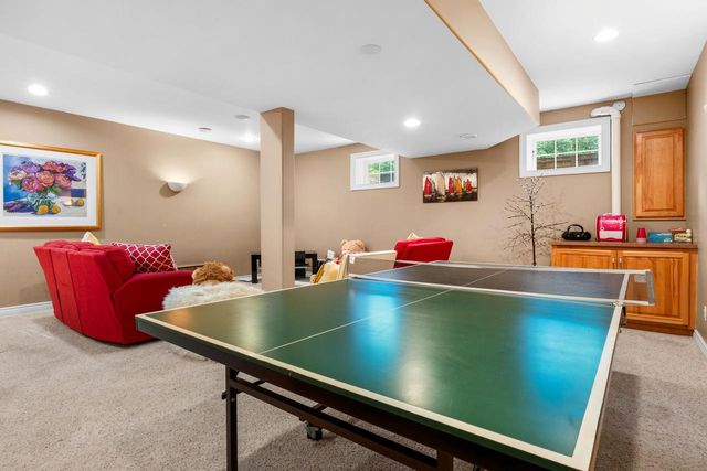 W310N6685 Caddy COURT, Hartland, WI 53029