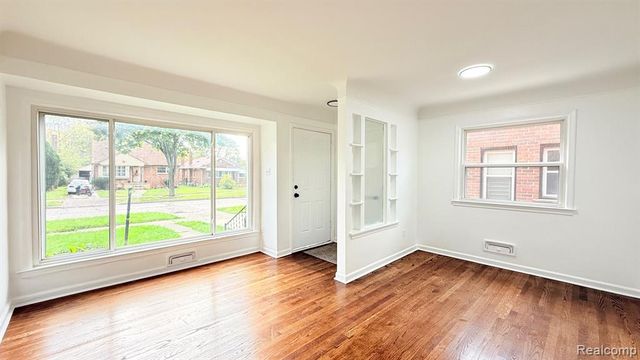 311 Amherst Street, Inkster, MI 48141