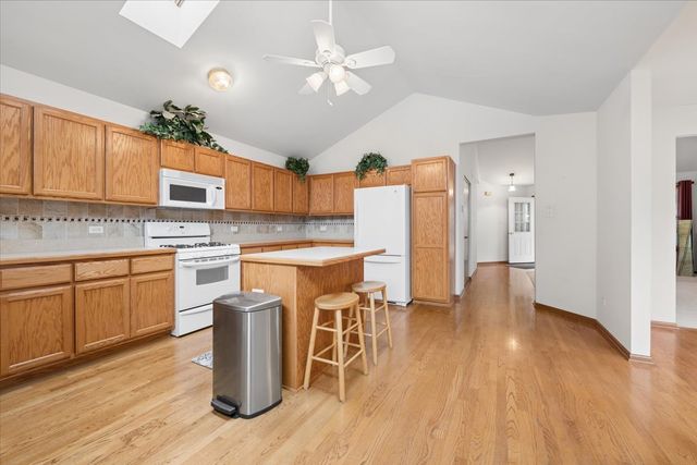 4712 Mikasa Court, Joliet, IL 60431