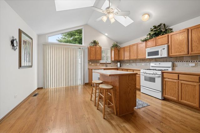 4712 Mikasa Court, Joliet, IL 60431