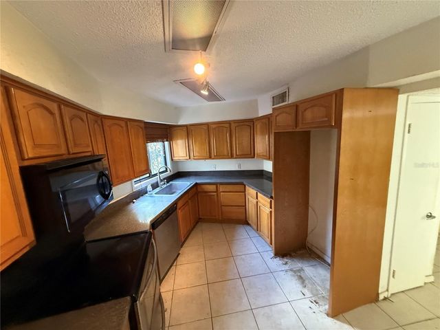 6904 PINETREE LANE E, Lakeland, FL 33811